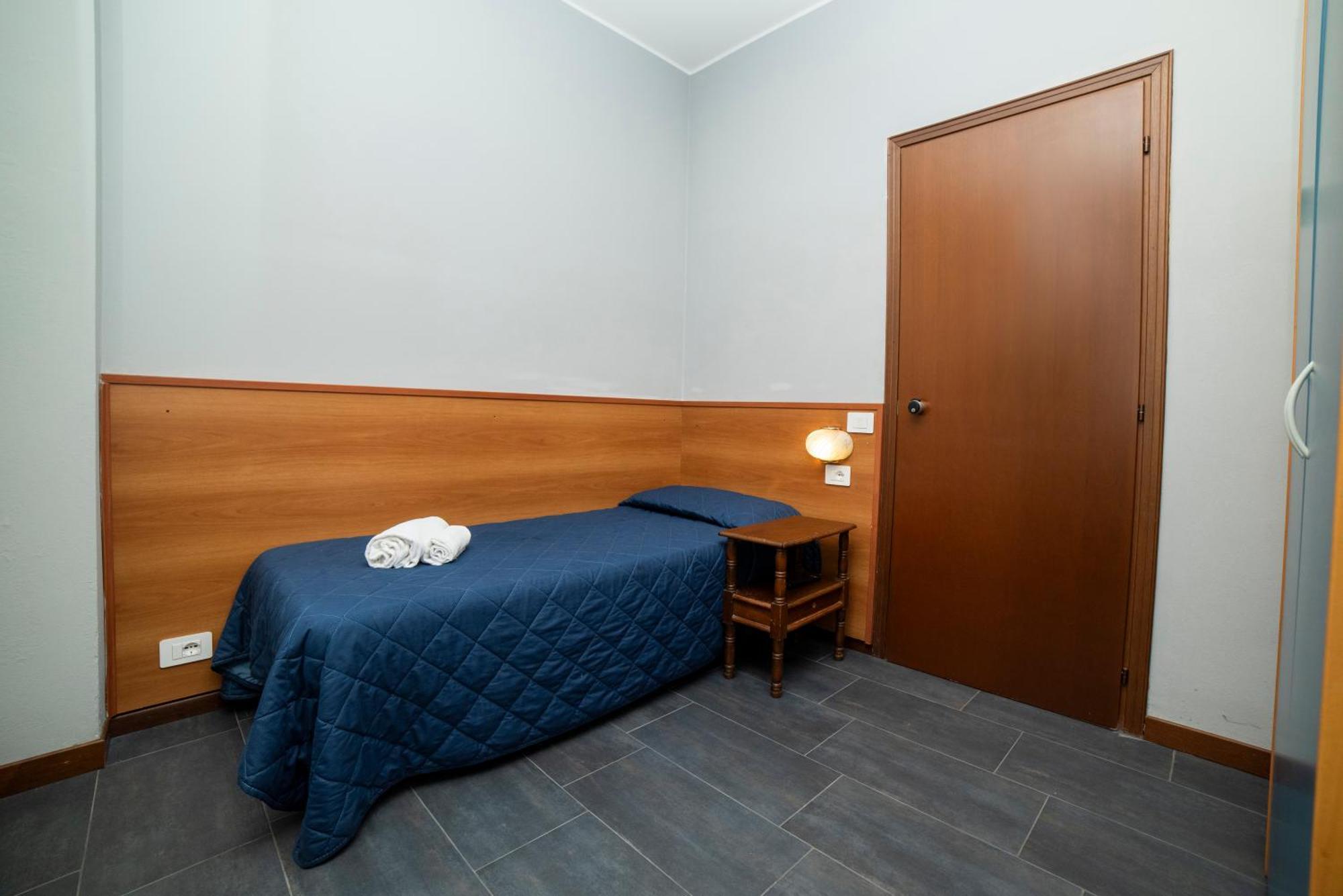 Hotel Victoria Varedo エクステリア 写真